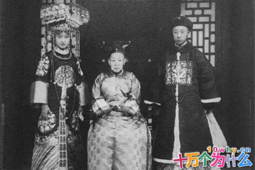 溥仪的弟媳是谁?为什么有好几个情人? 溥仪的弟媳是谁?为什么有好几个情人?