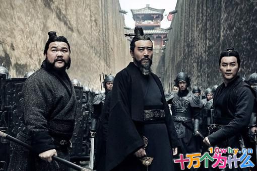 程昱是曹操的一员大将,在《三国演义》中为什么被写成了谋士? 程昱是曹操的一员大将,在《三国演义》中为什么被写成了谋士?