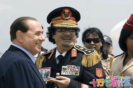 卡扎菲死后利比亚是怎么安葬他的? 卡扎菲死后利比亚是怎么安葬他的?