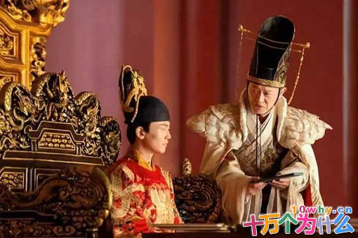 魏忠贤能够权倾朝野,也是一路上有贵人替他开路 魏忠贤能够权倾朝野,也是一路上有贵人替他开路