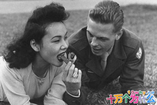 麦克阿瑟离开日本时为何日本民众念念不忘?麦克阿瑟控制日本的6年里做了什么? 麦克阿瑟离开日本时为何日本民众念念不忘?麦克阿瑟控制日本的6年里做了什么?