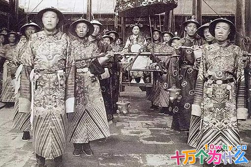 慈禧实际掌权清朝多少年?为什么没人能限制慈禧的权利? 慈禧实际掌权清朝多少年?为什么没人能限制慈禧的权利?