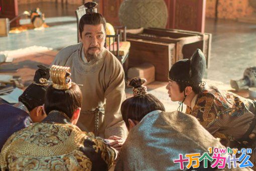 易中天为何贬低明朝赞美清朝?明朝真的不如清朝吗? 易中天为何贬低明朝赞美清朝?明朝真的不如清朝吗?