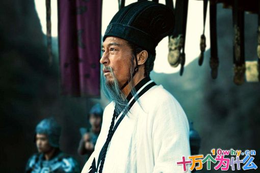 刘备拜访诸葛亮的时候,为何要先报出自己的一大堆官职? 刘备拜访诸葛亮的时候,为何要先报出自己的一大堆官职?