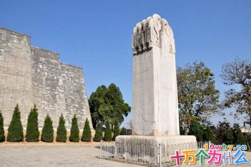 中国首位女皇帝武则天死后,为何其墓碑上不刻一字? 中国首位女皇帝武则天死后,为何其墓碑上不刻一字?