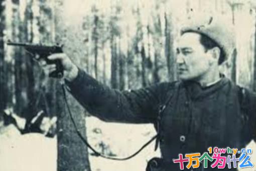 包尔江·玛穆什有哪些军事贡献?为何说他是二战期间最伟大的哈萨克人? 包尔江·玛穆什有哪些军事贡献?为何说他是二战期间最伟大的哈萨克人?