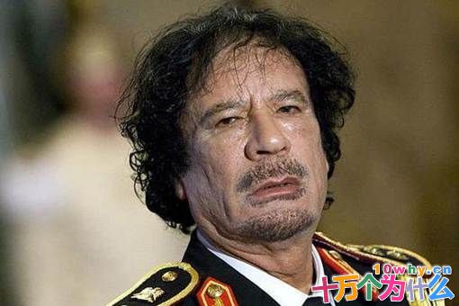 卡扎菲死后利比亚是怎么安葬他的? 卡扎菲死后利比亚是怎么安葬他的?