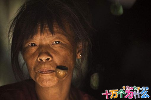 万加婆婆是谁?成功预言911的盲眼灵媒身份揭秘