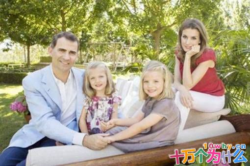 西班牙国王偏心大女儿?其实小女儿更受宠