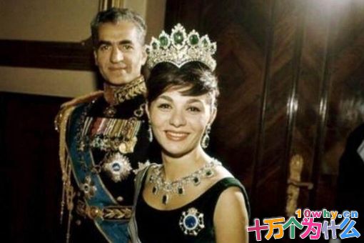 伊朗末代国王的皇后都有谁?一个比一个漂亮,一个比一个惨 伊朗末代国王的皇后都有谁?一个比一个漂亮,一个比一个惨