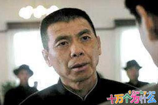 杜月笙晚年是如何寻求自保的? 杜月笙晚年是如何寻求自保的?