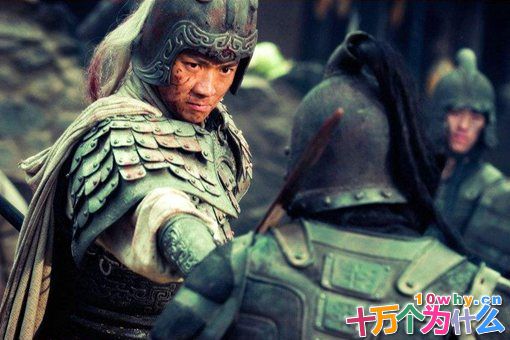 关羽不敌马超赵云,为何排在五虎将之首?