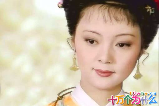 薛宝钗才华横溢,为什么信奉女子无才便是德?