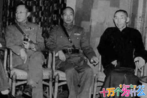 杜月笙作为黑帮老大为何会有那么多人敬重他?杜月笙的为人是怎样的? 杜月笙作为黑帮老大为何会有那么多人敬重他?杜月笙的为人是怎样的?