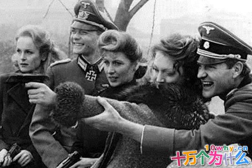 德国人是如何评价战争狂人希特勒的?希特勒为何会成为德国的禁忌?