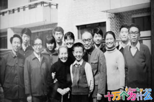 冰心到底做错了什么?为何会被自己的孙子骂“教子无方,枉为人表”? 冰心到底做错了什么?为何会被自己的孙子骂“教子无方,枉为人表”?